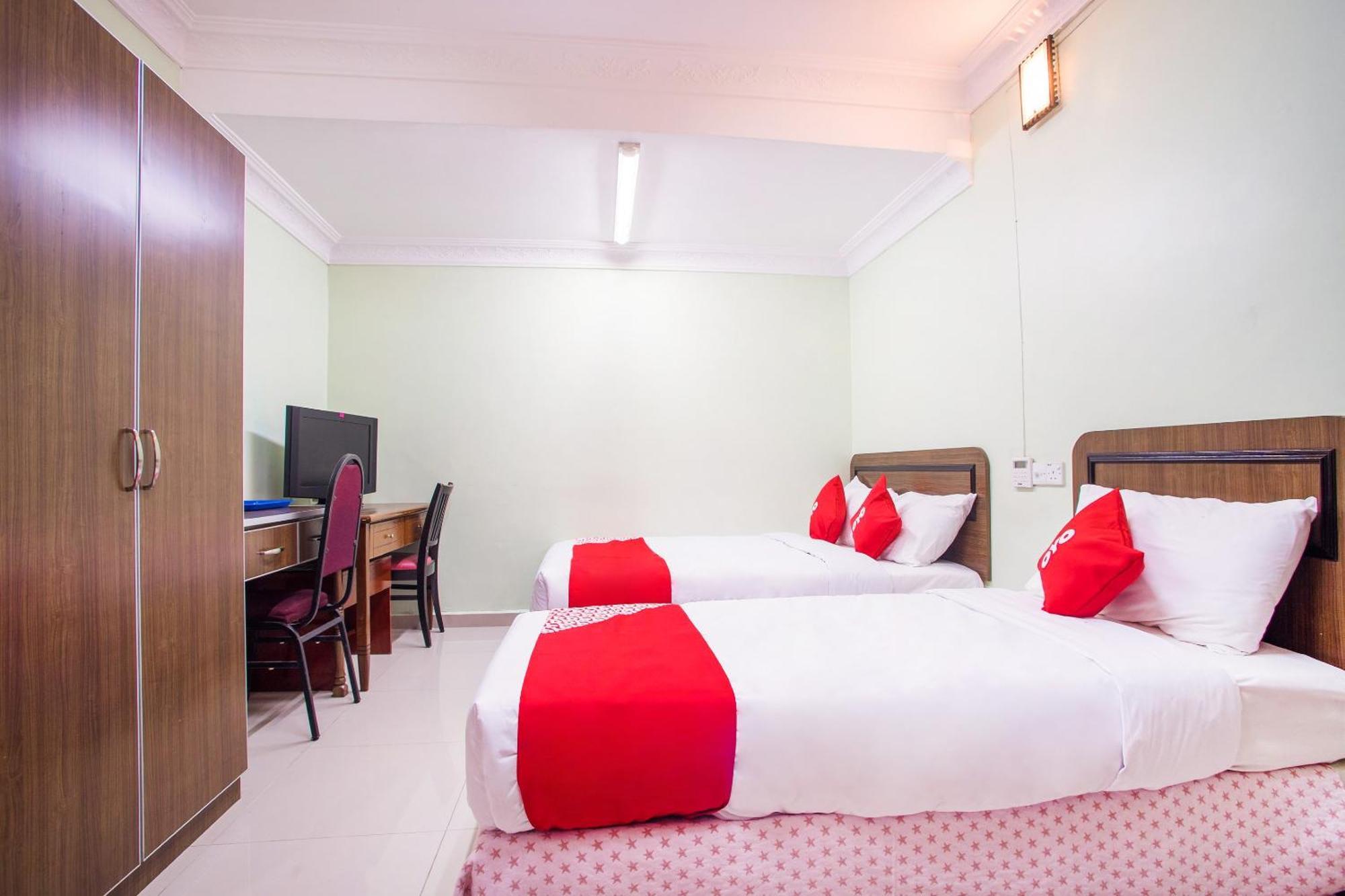 OYO 89363 Casavilla Hotel Batu Caves Esterno foto
