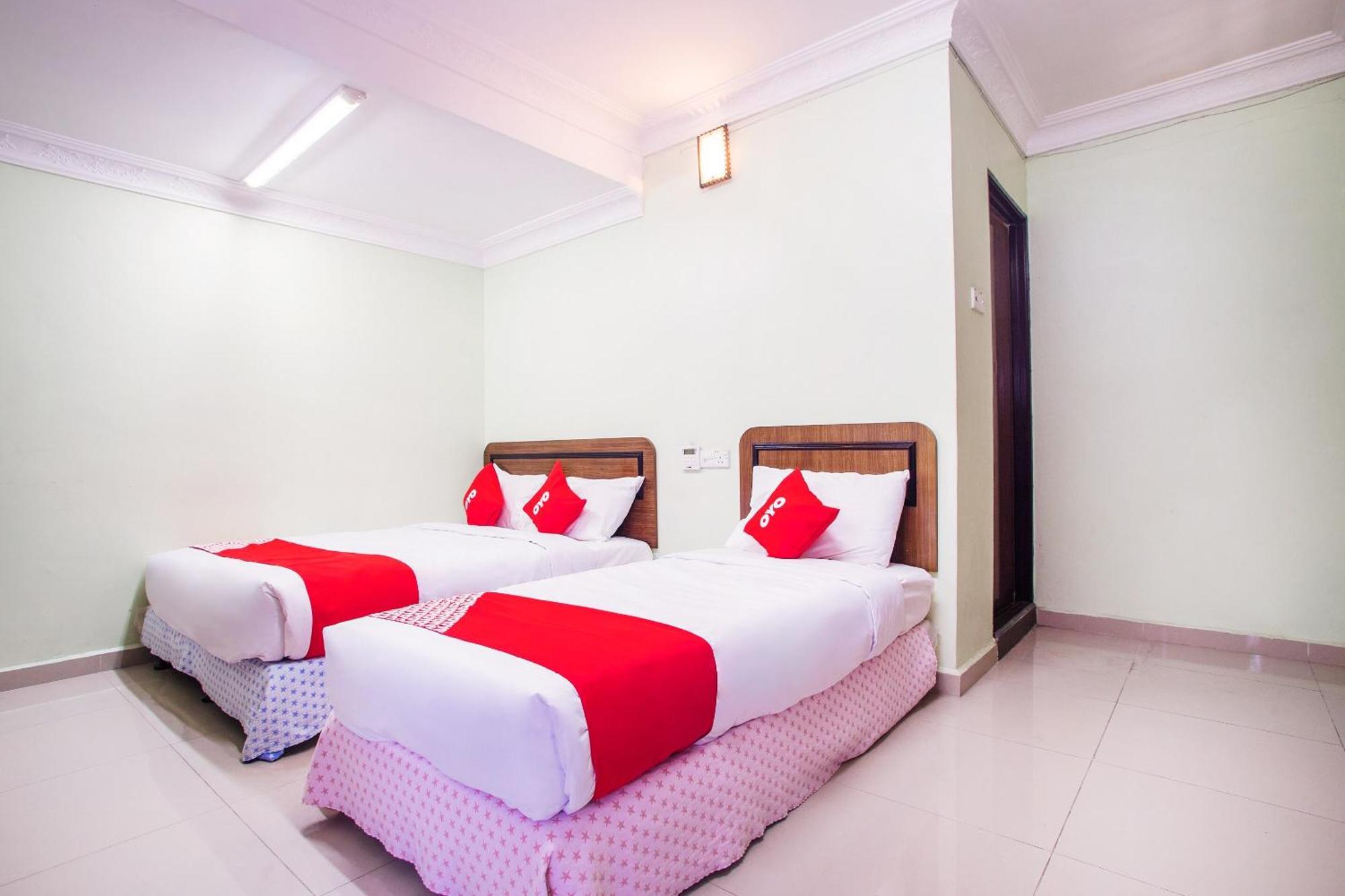 OYO 89363 Casavilla Hotel Batu Caves Esterno foto
