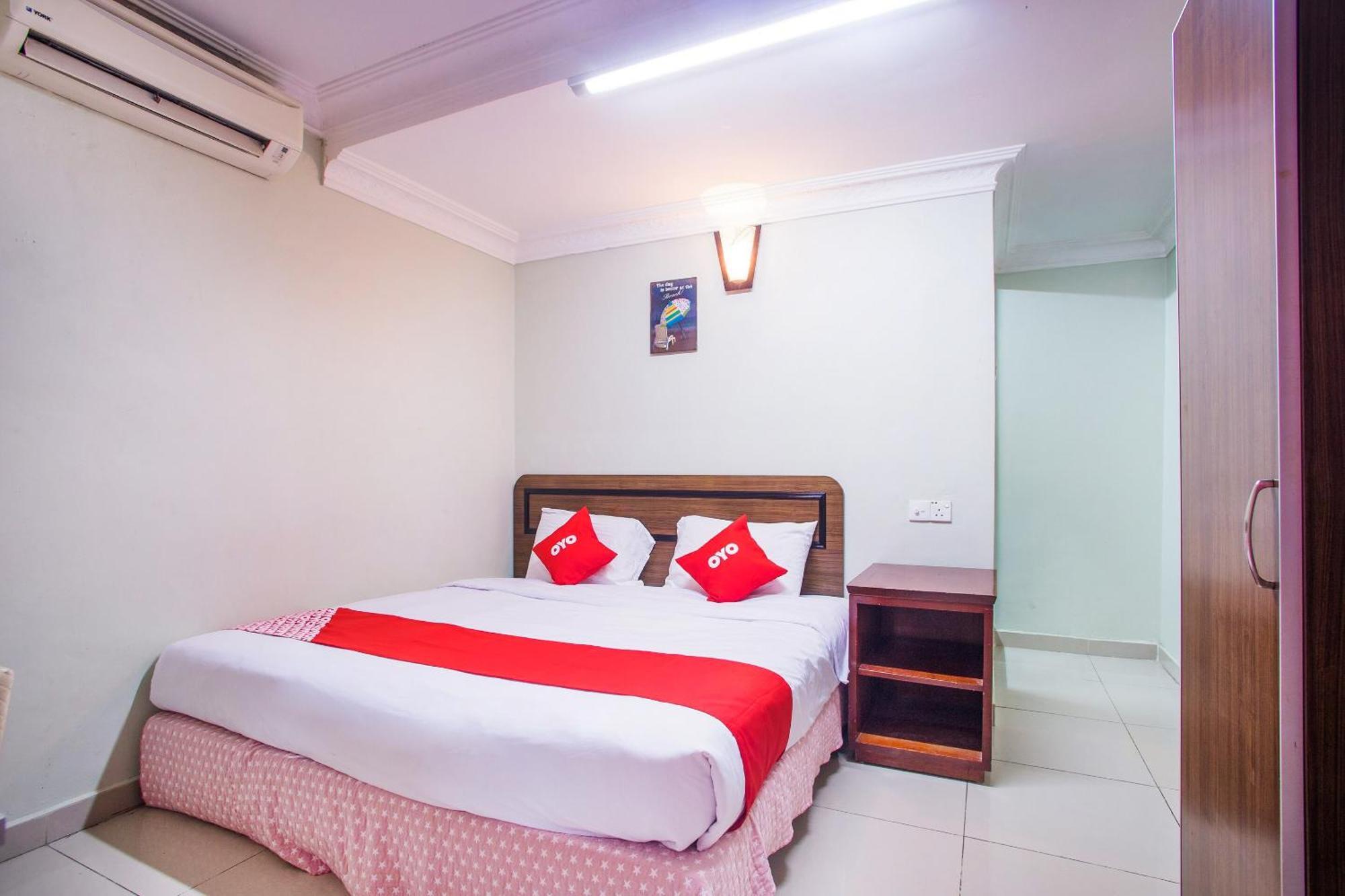 OYO 89363 Casavilla Hotel Batu Caves Esterno foto