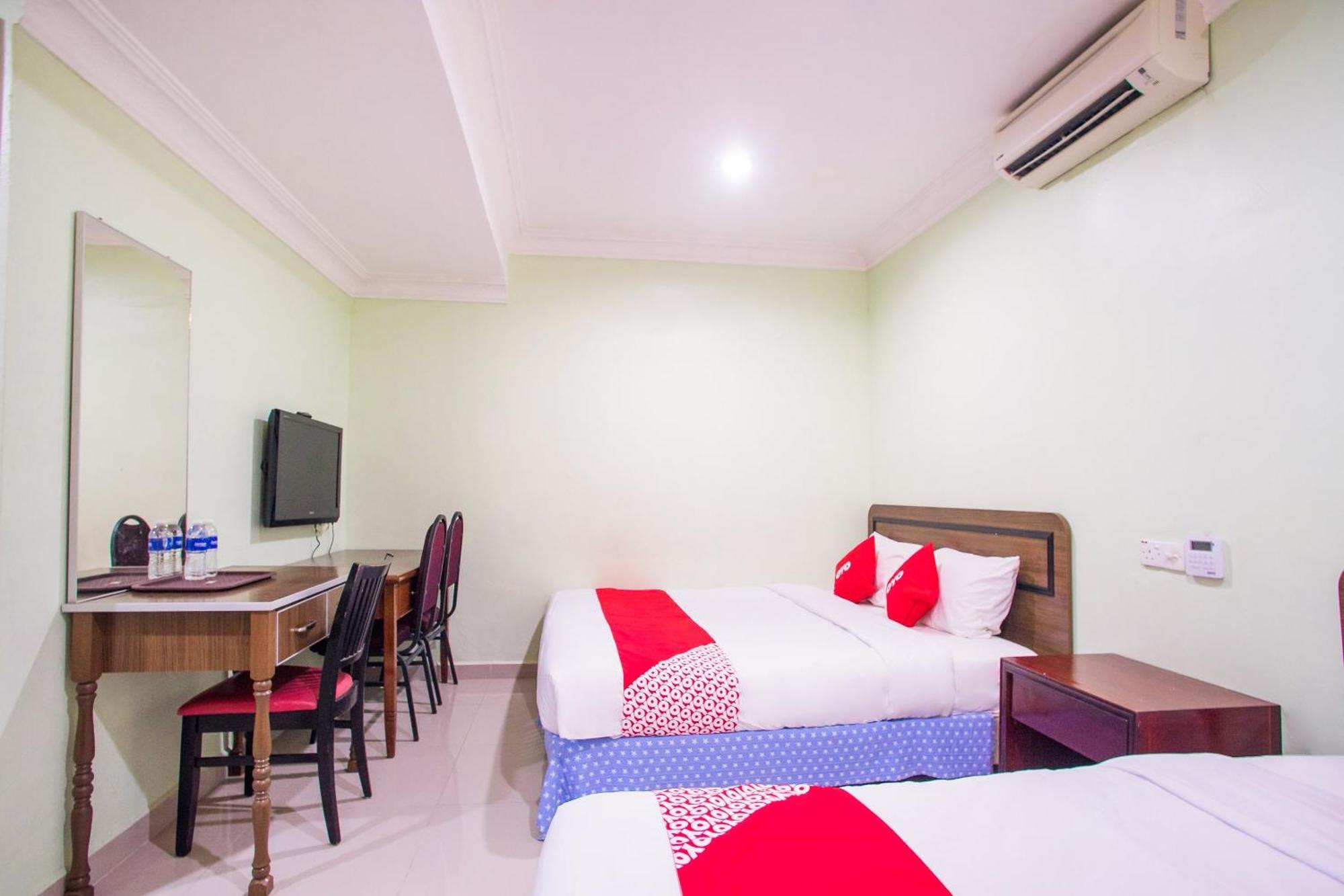 OYO 89363 Casavilla Hotel Batu Caves Esterno foto